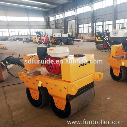 Hand road roller with small body design